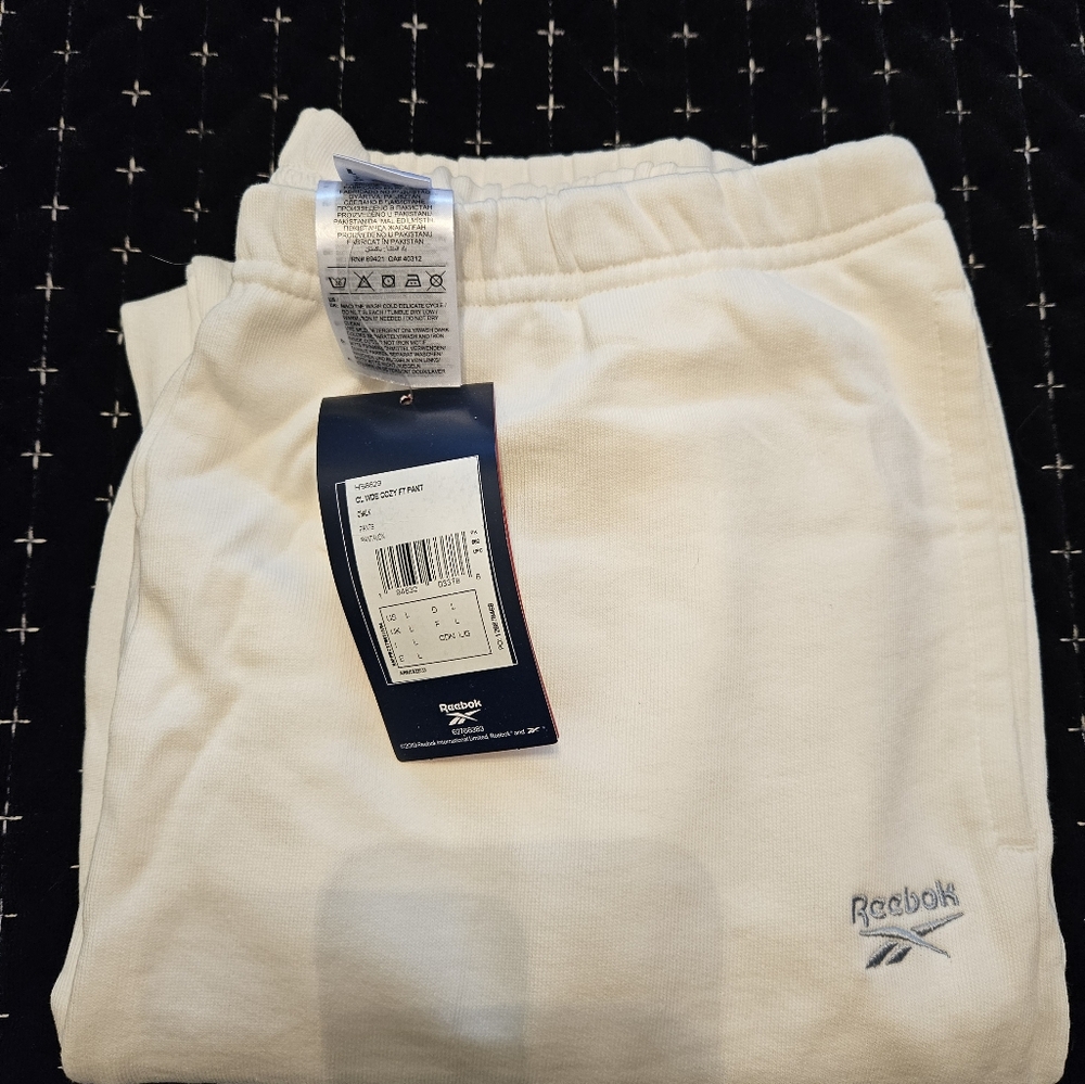 Reebok White Sweatpants. Size Large. Brand New With Tags.